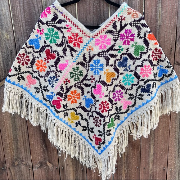 NWOT Mañanita / Cape - Picture 2 of 2